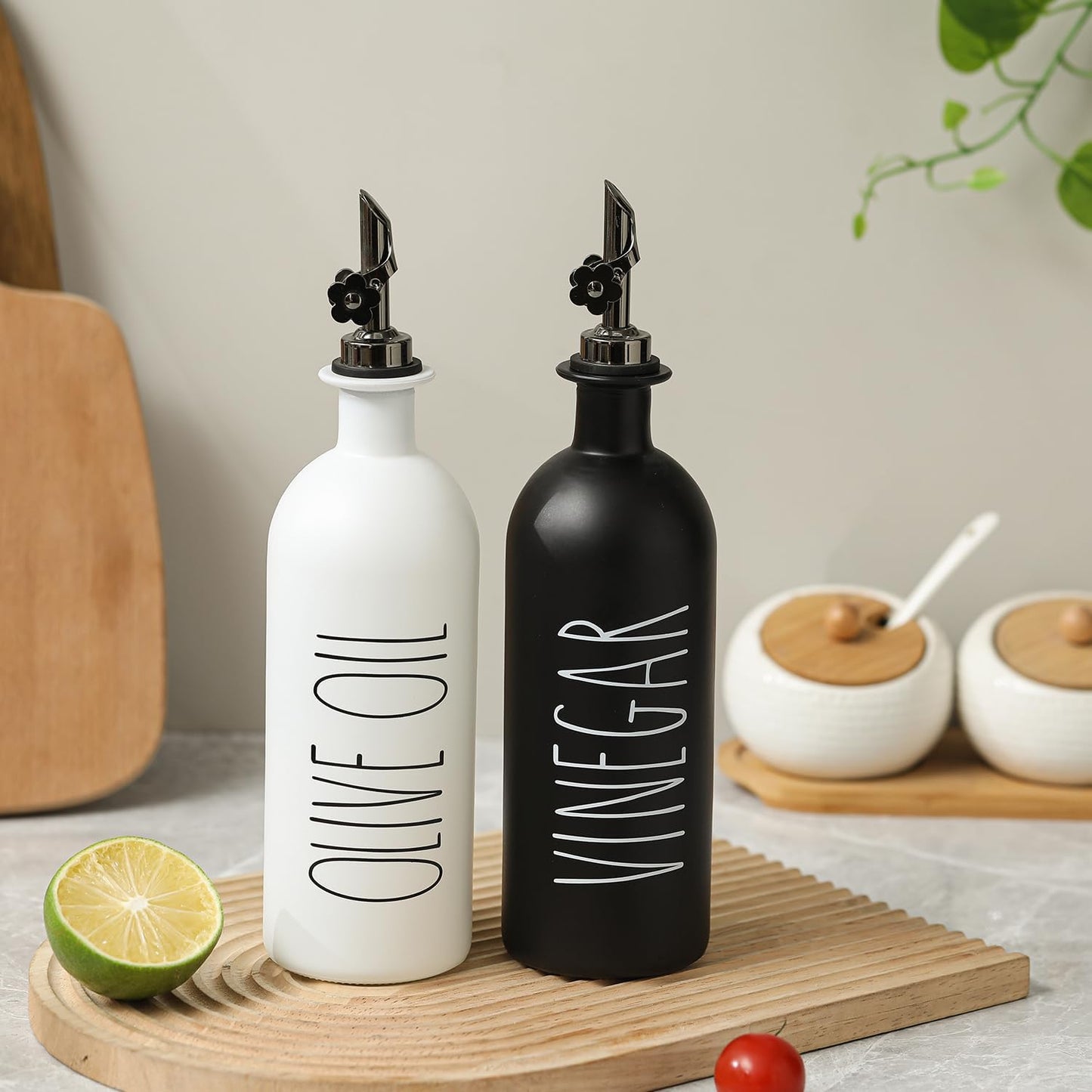 HOMCDALY 16oz Olive Oil Dispenser Bottles for Kitchen, Glass Oil Dispenser for Kitchen with Bamboo Tray, Oil&Vinegar Dispenser Set | Set of 2 (16oz-P-Black&White)