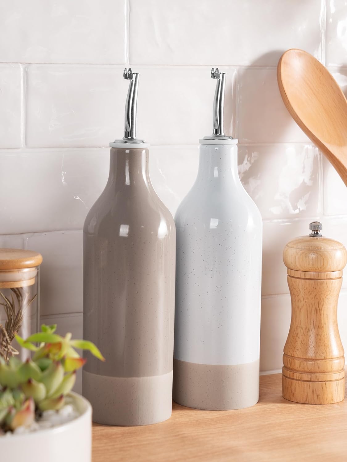 famiware Milkyway 16oz Ceramic Olive Oil Dispenser Bottle, Olive Oil and Vinegar Dispenser Bottle Set of 2 with Stainless Steel Pourers, Suitable for Storage Liquids, Light Gray and Cinnamon Brown