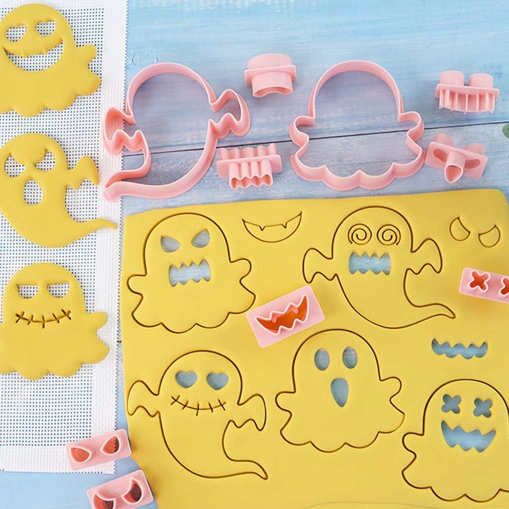 Mini Ghost Cookie Cutters, DIY 3d Halloween Raised Design Cookie Stamps, Cookie Cutter Set suitable for Frosting Decoration, Mini Gingerbread Pie Molds, Day of The Dead Decorations (Ghost)