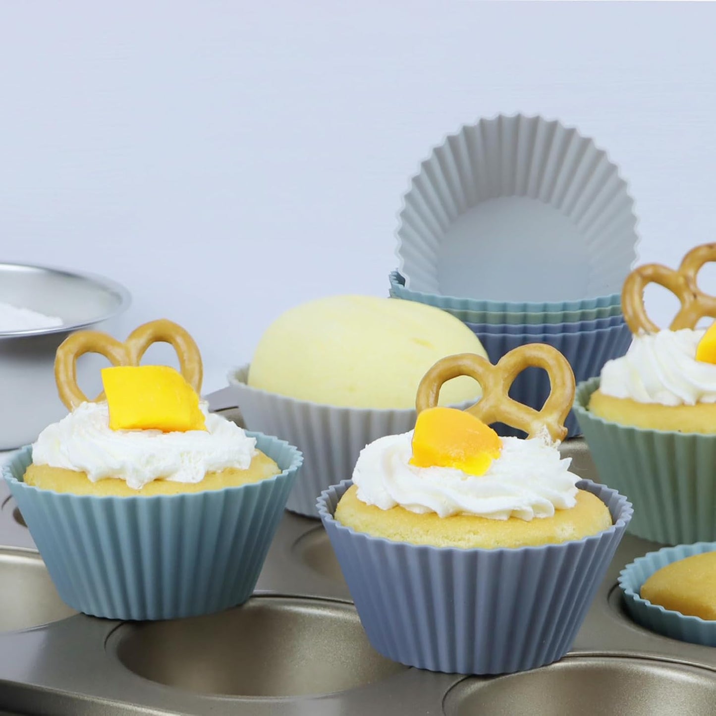 Large Silicone Muffin Cups, 12 Pack Reusable Cupcake Liners Jumbo Size 3.54inch Baking Cups Cake Molds, BPA Free, Dishwasher Safe