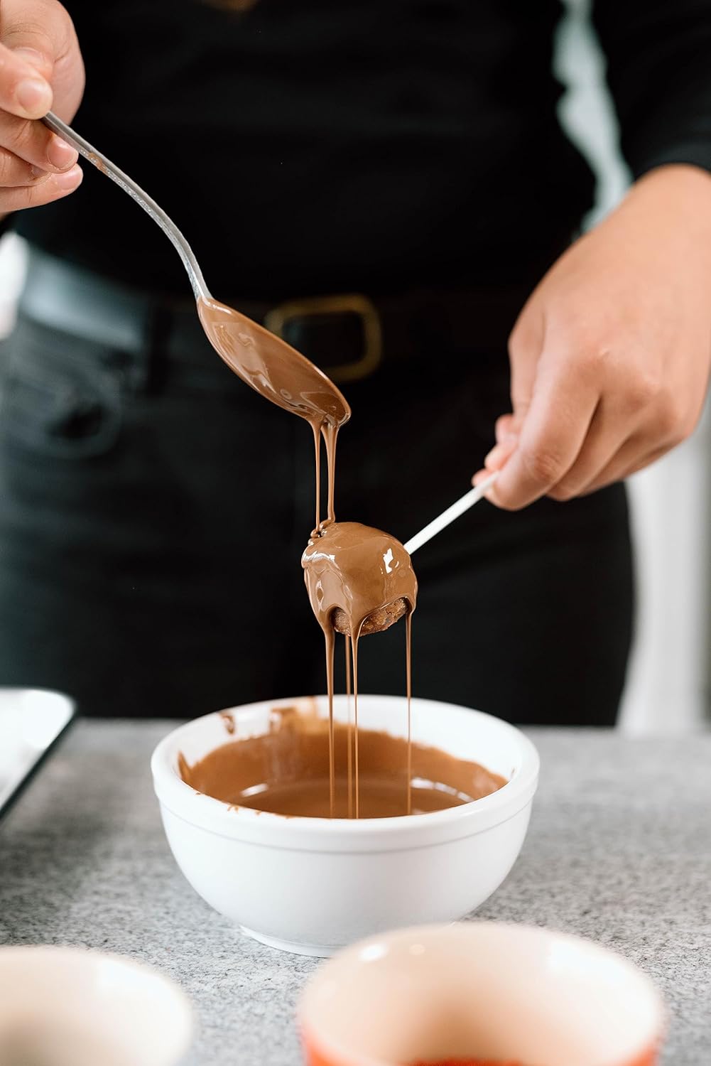 Classic Raspberry Cake Pop Kit - Milk Chocolate Coating