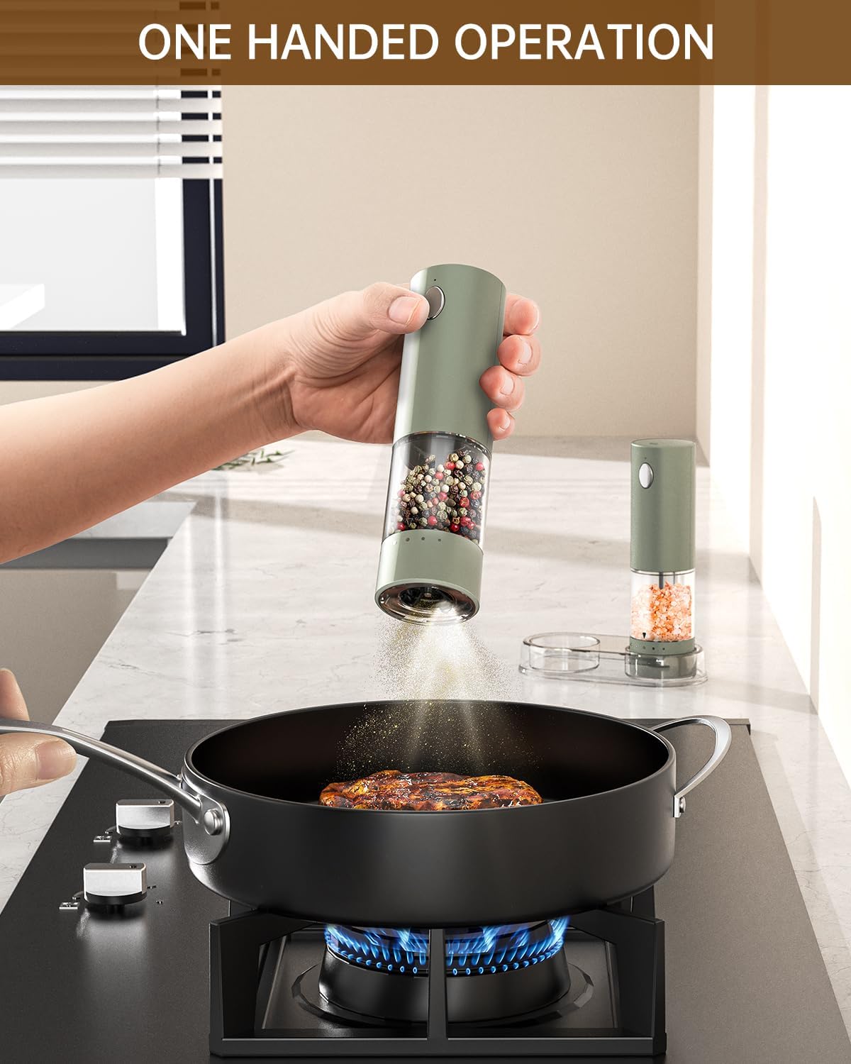 CIRCLE JOY Electric Salt and Pepper Grinder Set Rechargeable Salt and Pepper Mills with Storage Base, Adjustable Coarseness and LED White Light, Washable 95ml Container, Green