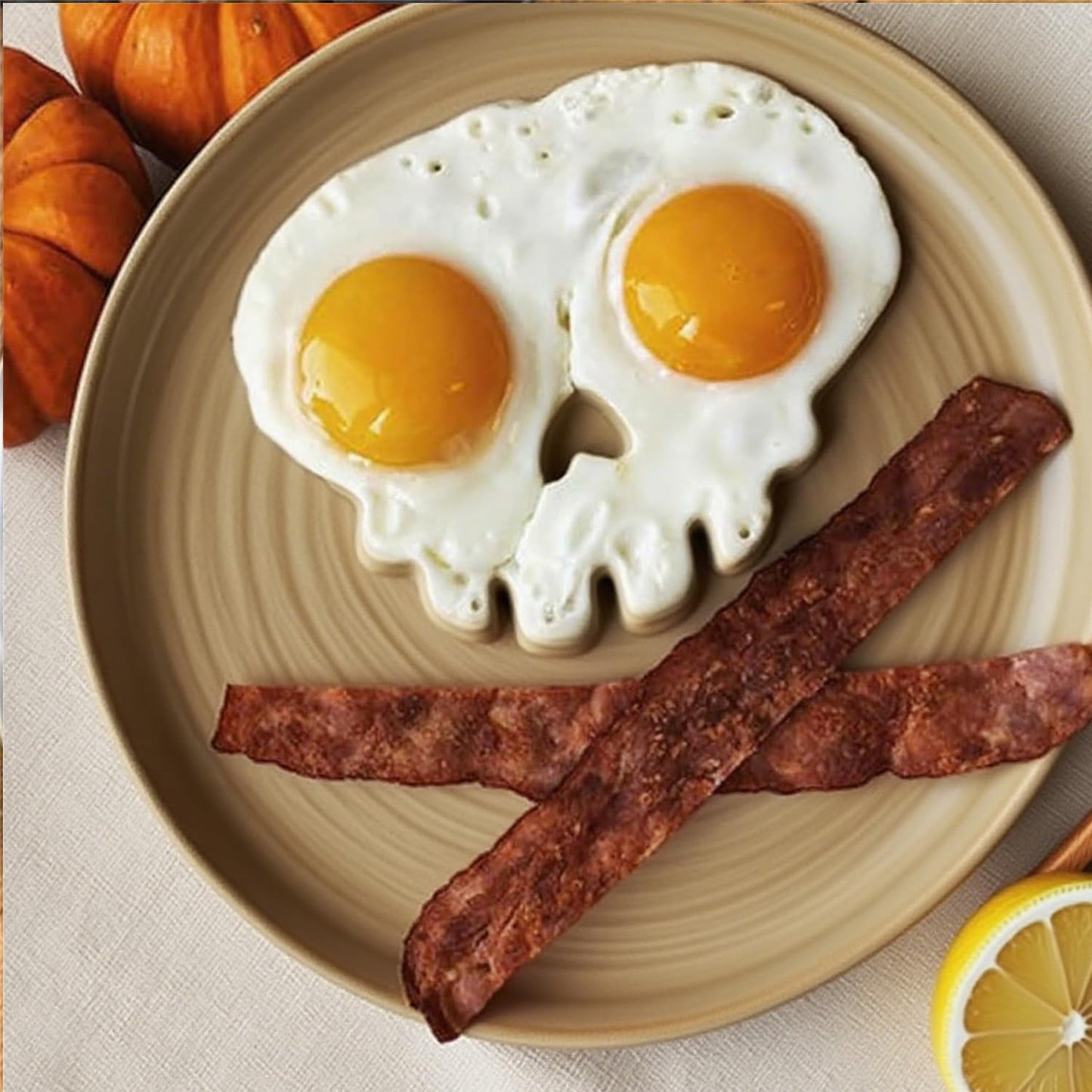 Halloween Horror Skull Egg Mold – Funny Silicone Skeleton Omelette & Pancake Maker, Fried Egg Cooking Mold for Spooky Breakfast, DIY Kitchen Gadget (2pc skull)
