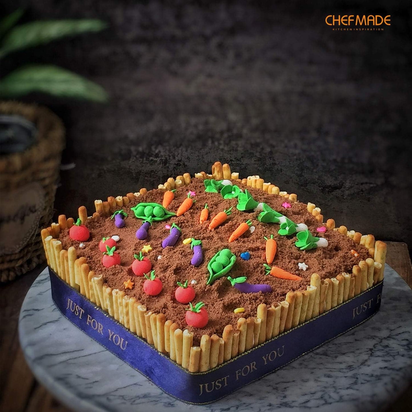 CHEFMADE Square Cake Pan, 8-Inch Deep Dish with Removable Loose Bottom Non-Stick Square Bakeware for Oven Baking (Champagne Gold)