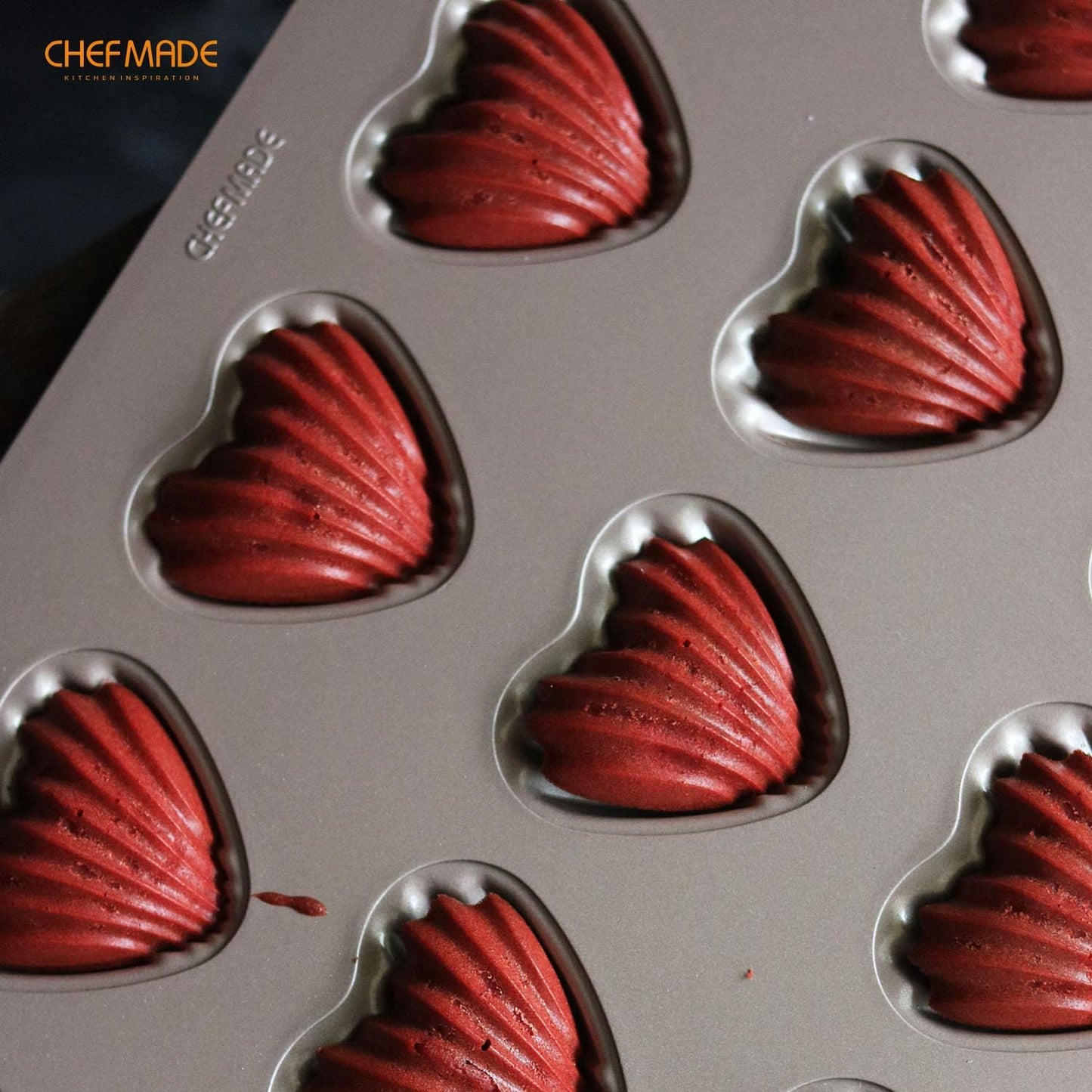 CHEFMADE Madeleine Mold Cake Pan, 12-Cavity Non-Stick Heart-shaped Shello Madeline Bakeware for Oven Baking (Champagne Gold)