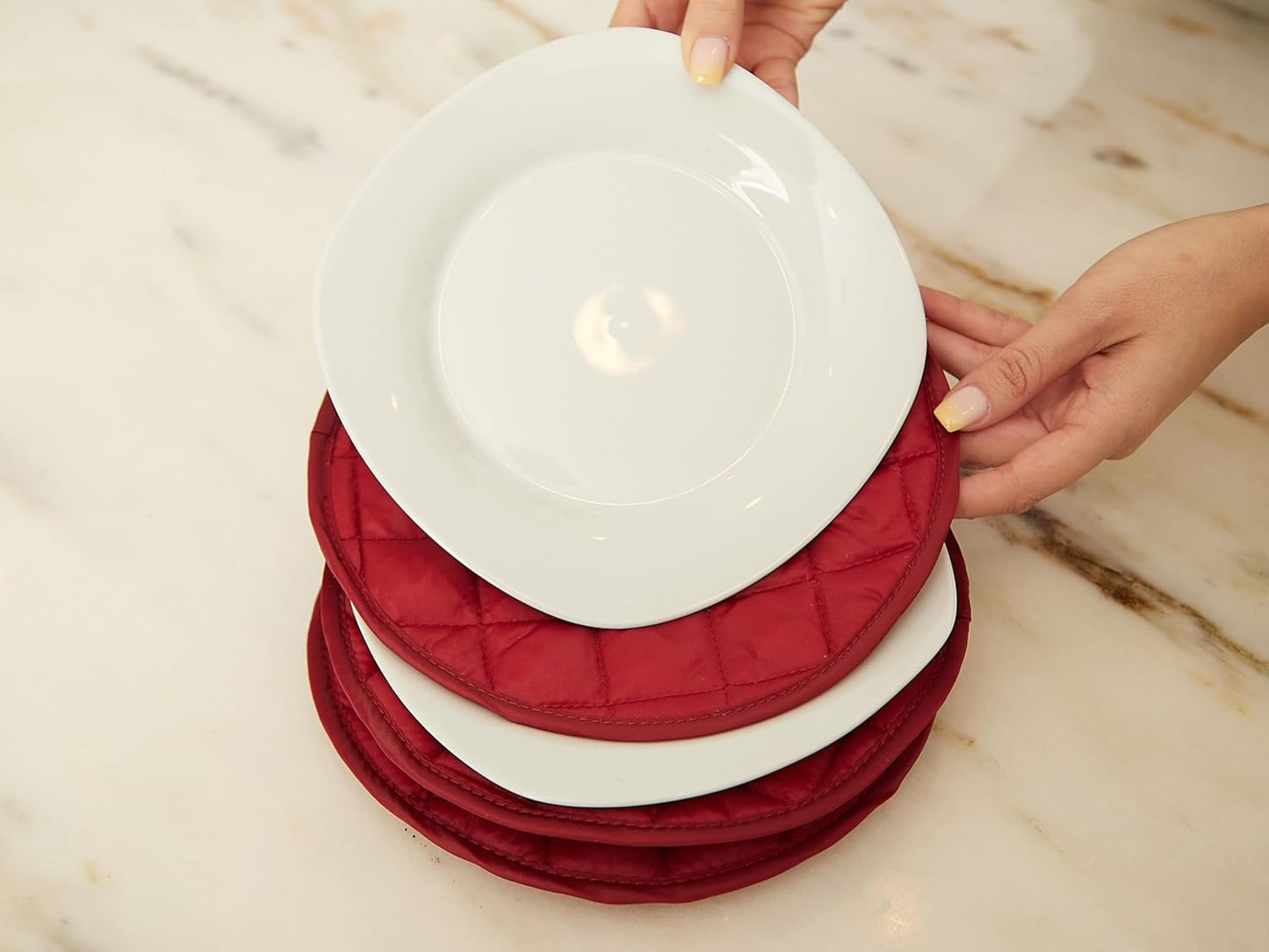 Covermates Keepsakes - Quilted Divider Set - Set of 4 - Scratch & Breakage Protection - Stain Resistant - Machine Washable - China Storage, Red