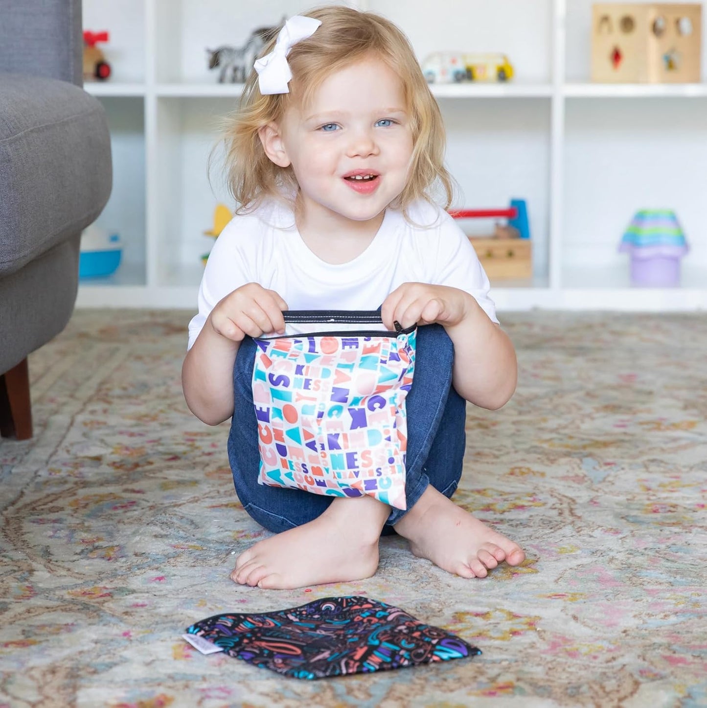 Bumkins - Cloth Snack & Sandwich Bags - For Storage, Travel, Food Prep, Lunch - Reusable, Water Resistant, Washable, Dishwasher Safe - Snack Bags for Kids - Zipper Closure - BTWF Kindness - 4 Pack