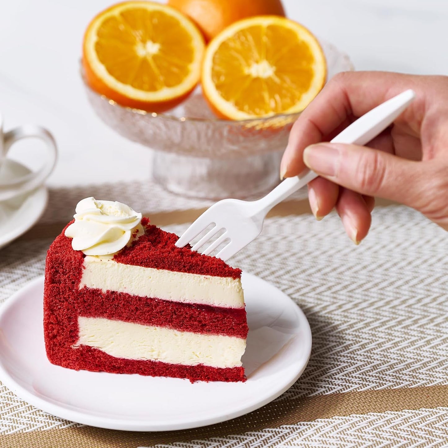 FOCUSLINE 1000 Count White Plastic Forks, Disposable Forks Bulk, Heat Resistant Plastic Silverware for Take out Restaurants, Family Gatherings, Outdoor Activities