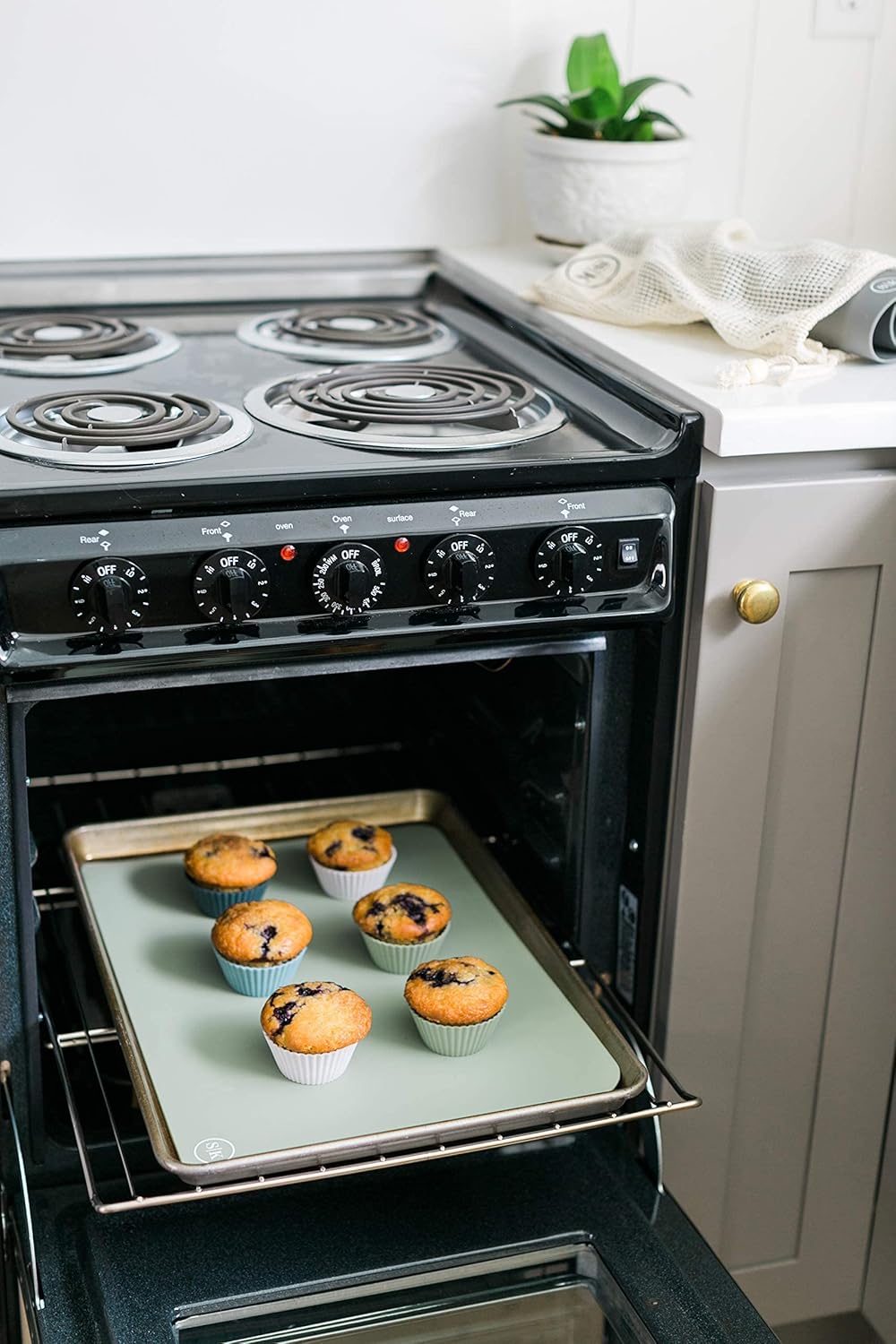 The Silicone Kitchen Reusable Silicone Baking Cup Silicone Muffin Liners for Cupcakes, BPA Free, Regular, 12 Pack, White Blue Green